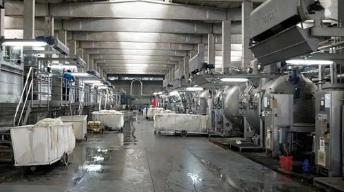 某紡企的 意外收獲 35萬米訂單之后再來25萬米 但染廠卻與行情絕緣,開工僅6成 交期不足7天